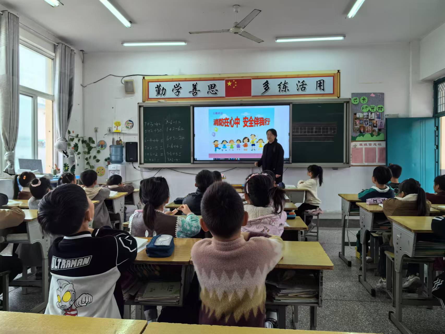 江苏省徐州市铜山区棠张镇牌坊小学关工委加强校园消防安全教育