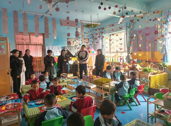 新疆维吾尔自治区喀什地区伽师县教育关工委联合开展幼儿园教研活动