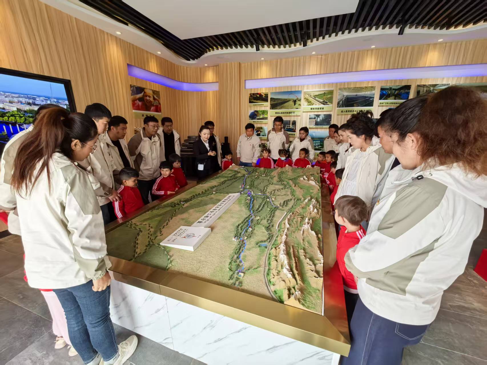 “缅怀革命先烈 传承红色基因 ”清明节主题教育活动