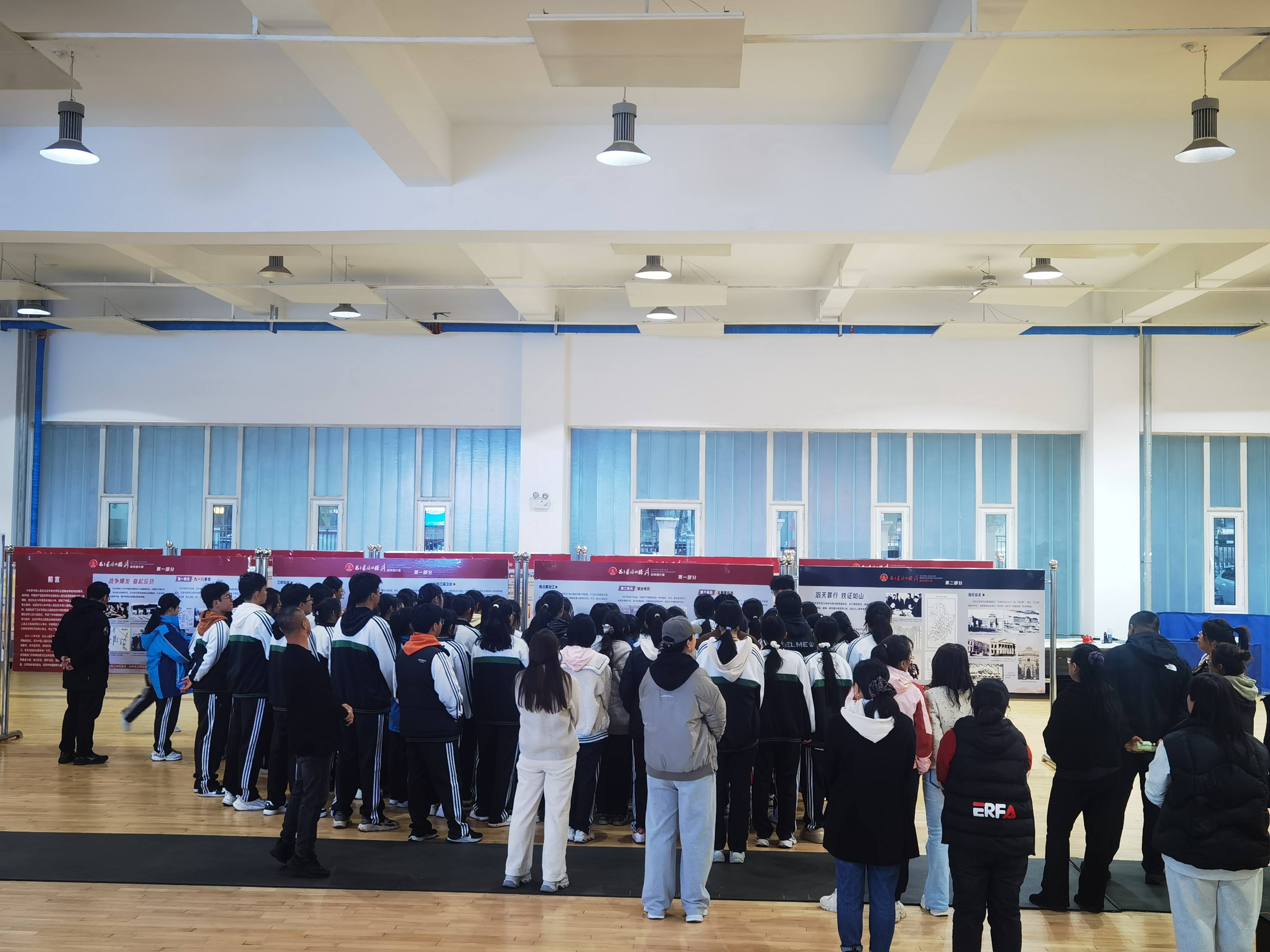 黑龙江省牡丹江市第二高级中学关工委举办“为了最后的胜利”纪念抗战胜利80周年主题图片展