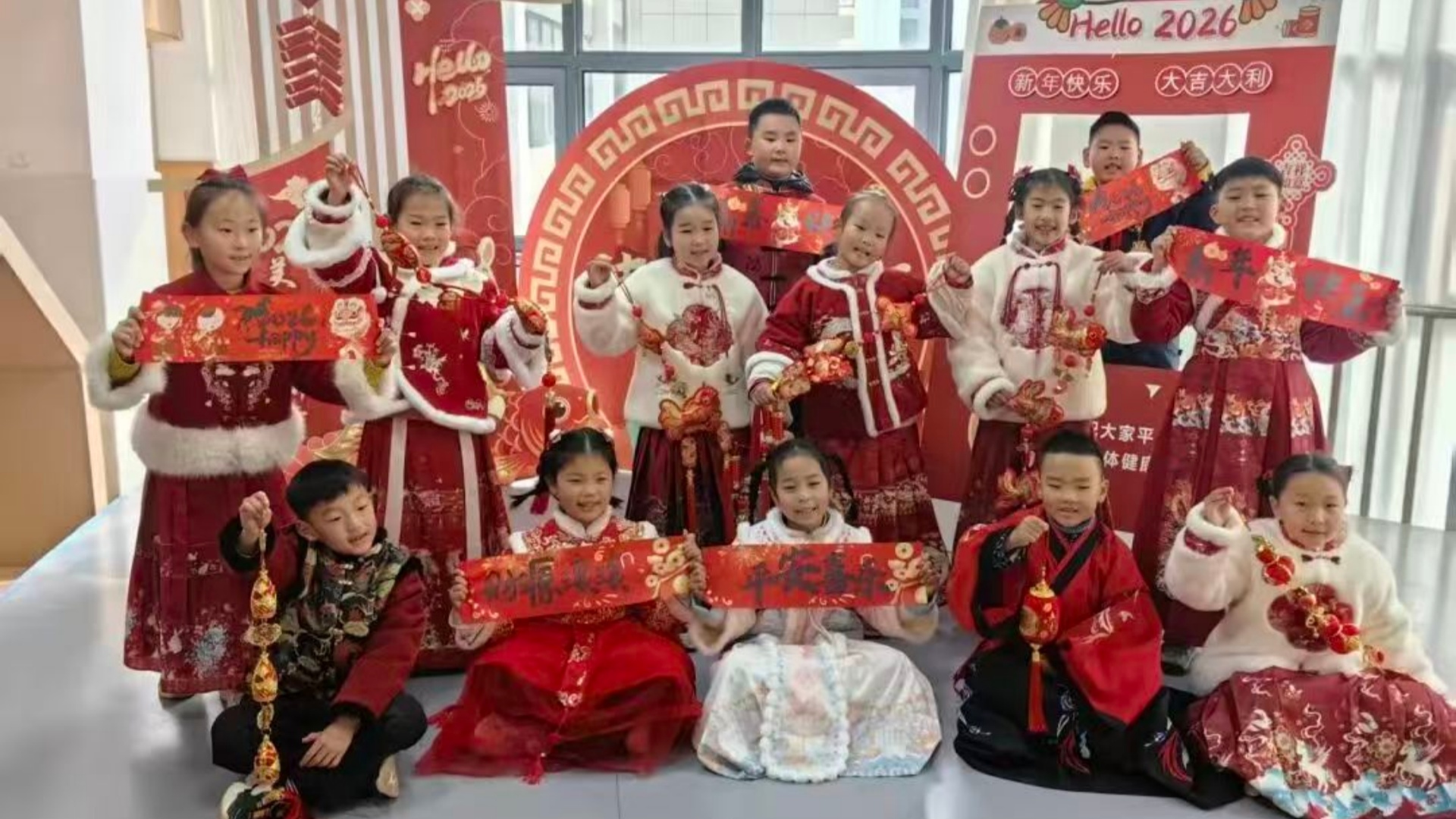 共赴成长之约 解锁素养之光——江苏省徐州市铜山区实验小学关工委开展期末素养综评活动