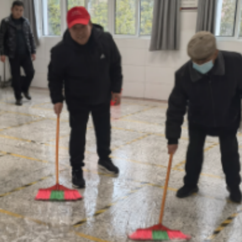 江苏省徐州市铜山区马坡镇关工委“五老”助力校园焕新颜