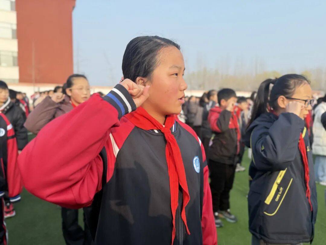 骏马奔腾启新篇 骐骥驰骋向未来——山东省临沂市河东区八湖镇刘店子中心小学举行2026年春季新学期开学典礼