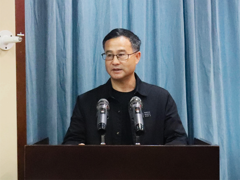 1712123021954487.png 市司法局关工委副主任潘文胜作交流发言.png