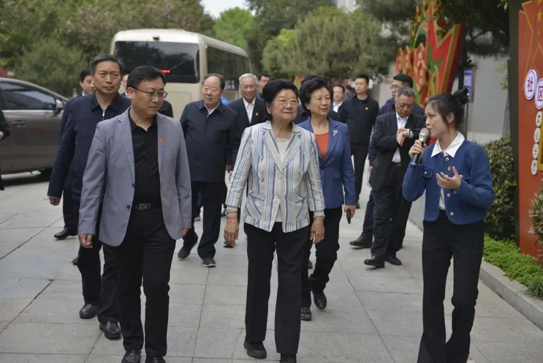 1713142487168751.jpg 5.jpg