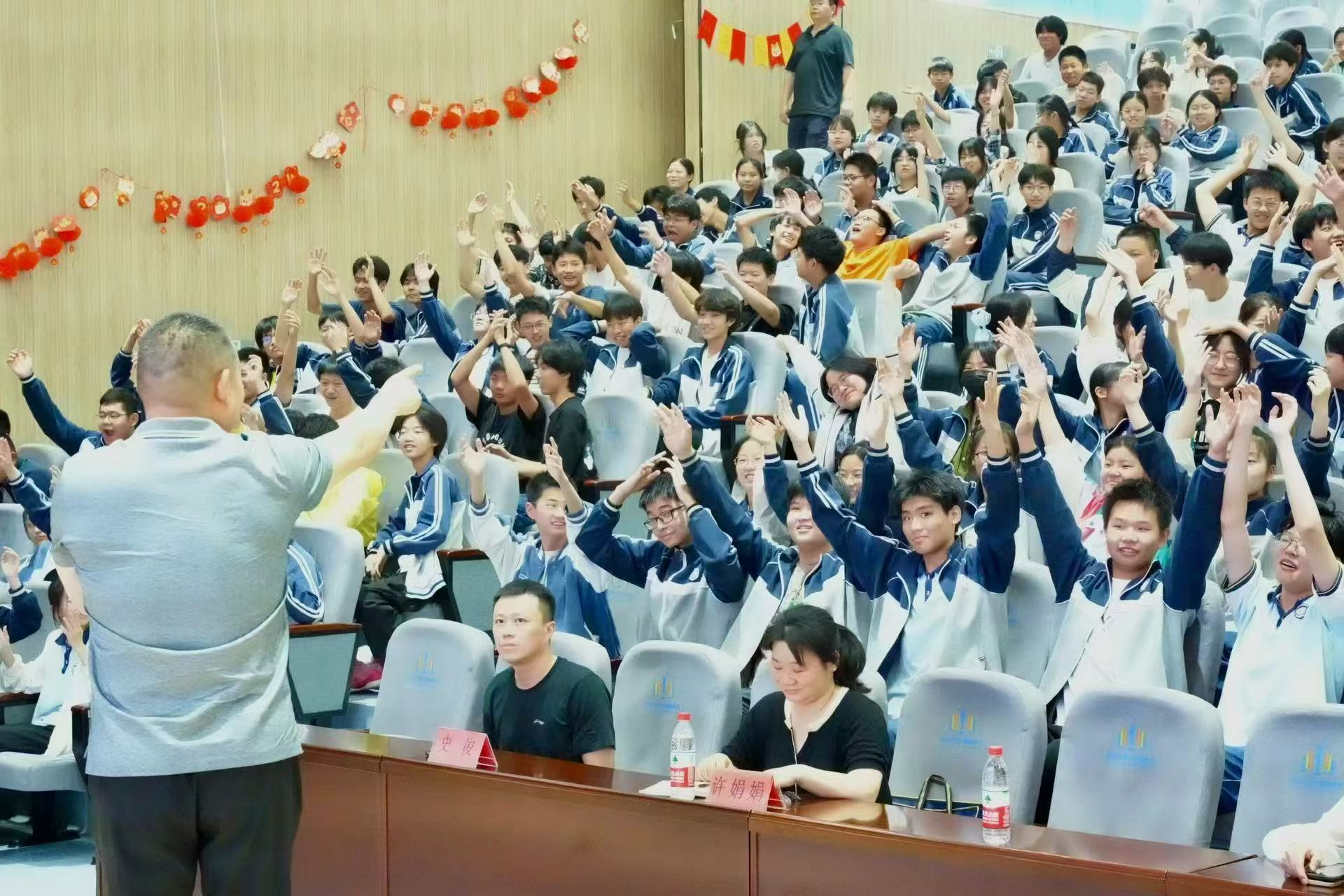 1718326109905389.jpg 东西湖区恒大嘉园中学 (2).jpg