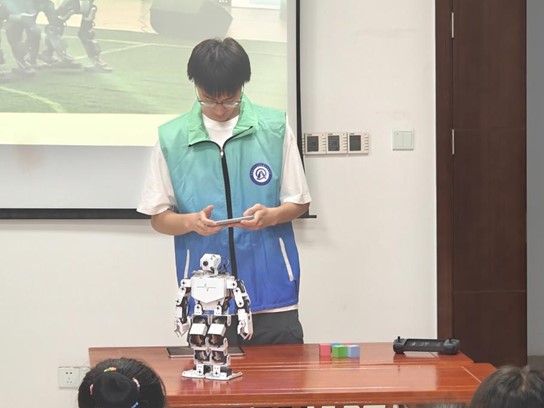 1752064885790273.jpg a7ad08f3-e2d3-4a8b-a674-2c9366b9866a.jpg