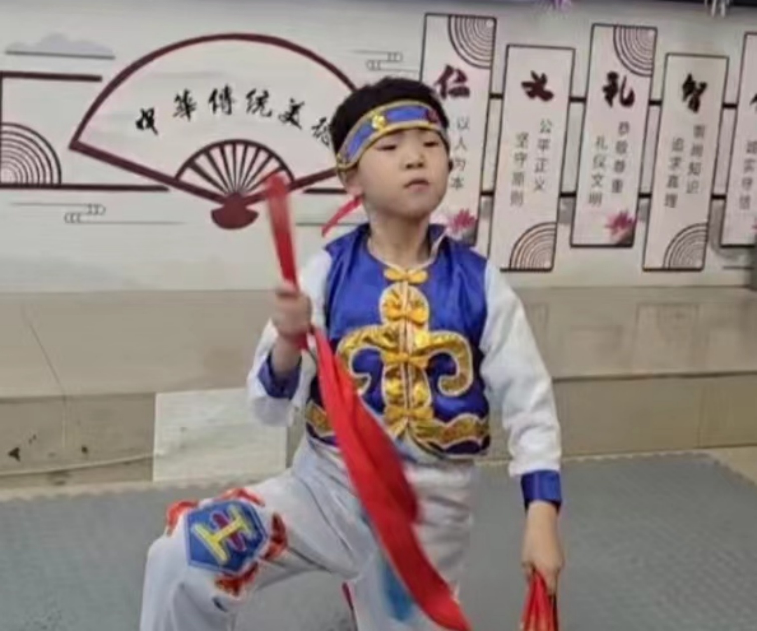 中华民族一家亲，同心共筑中国梦——内蒙古自治区赤峰市元宝山区平矿二小关工委“民族政策宣传月”主题活动纪实