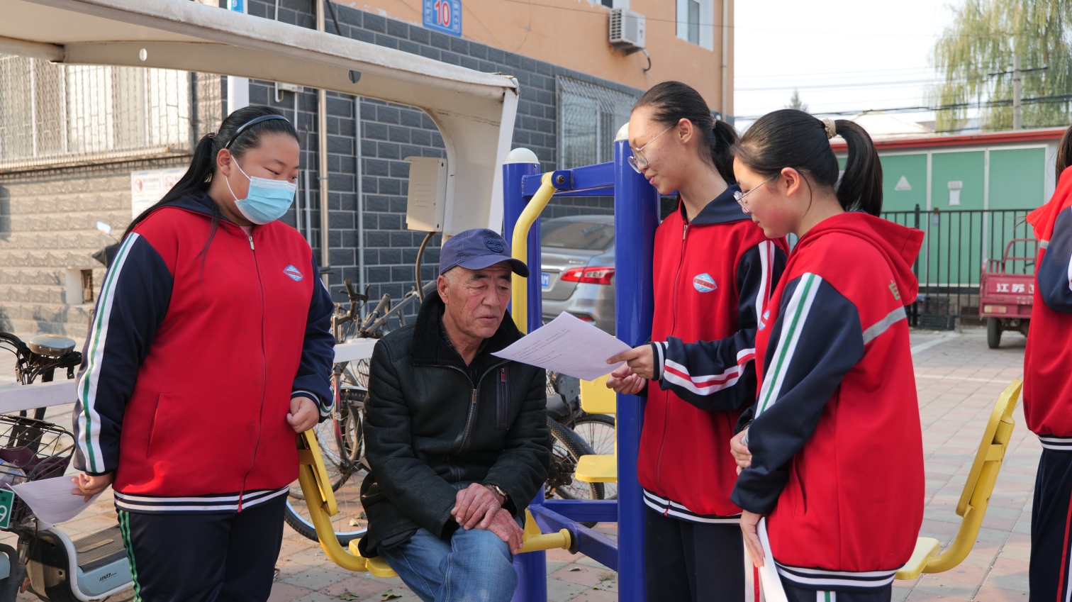 三方联动传党音，情暖社区润民心——内蒙古自治区赤峰市元宝山区城区街道天山社区关工委等宣传二十届四中全会精神