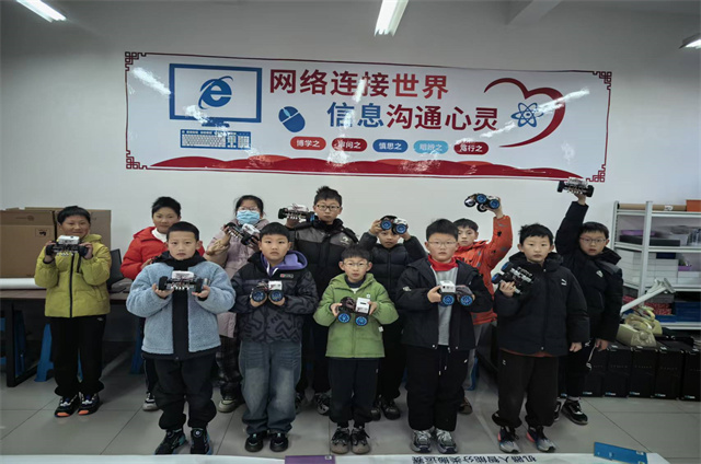 擎动小车模，放飞大梦想——江苏省南通市如东县曹埠镇成功举办青少年科技实践活动