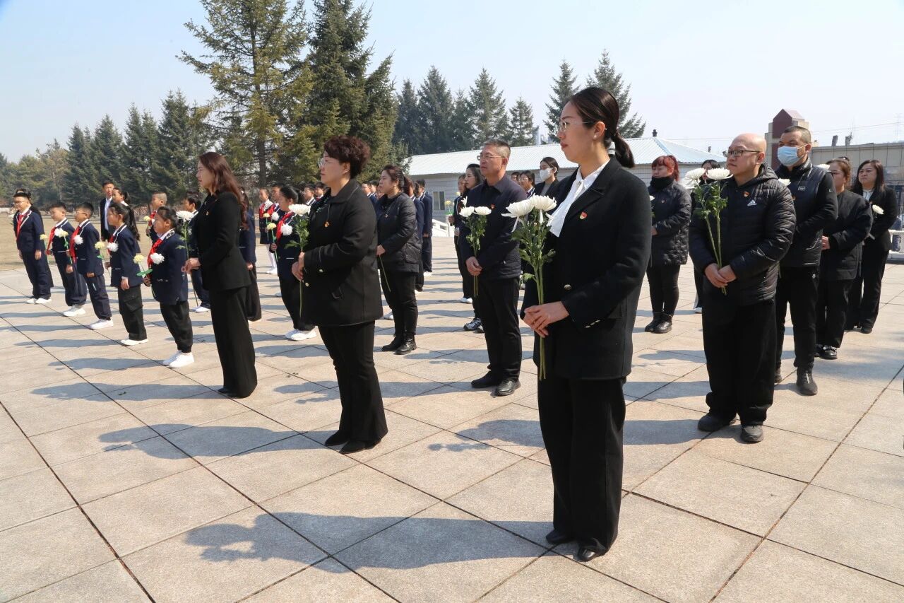 黑龙江省牡丹江市东华小学关工委 开展“缅怀先烈志 共铸中华魂”追寻·2026·清明祭英烈主题教育活动