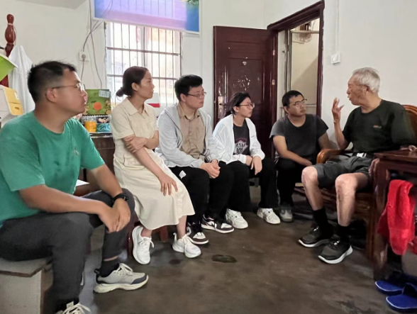 合肥市庐江县泥河镇关工委和退役军人服务站组织青年干部开展革命教育活动