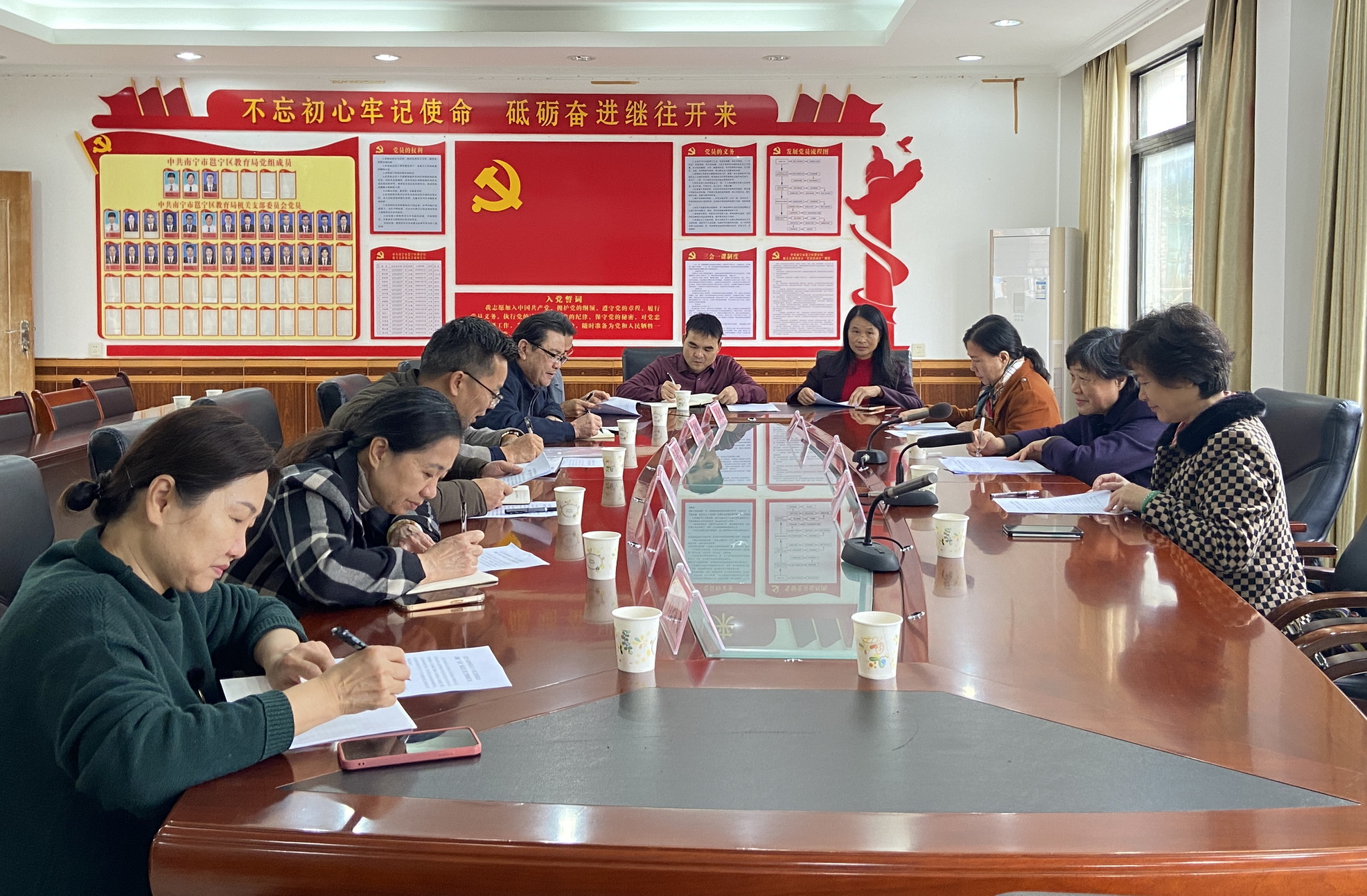 广西壮族自治区关工委、南宁市关工委到邕宁区调研关工委工作