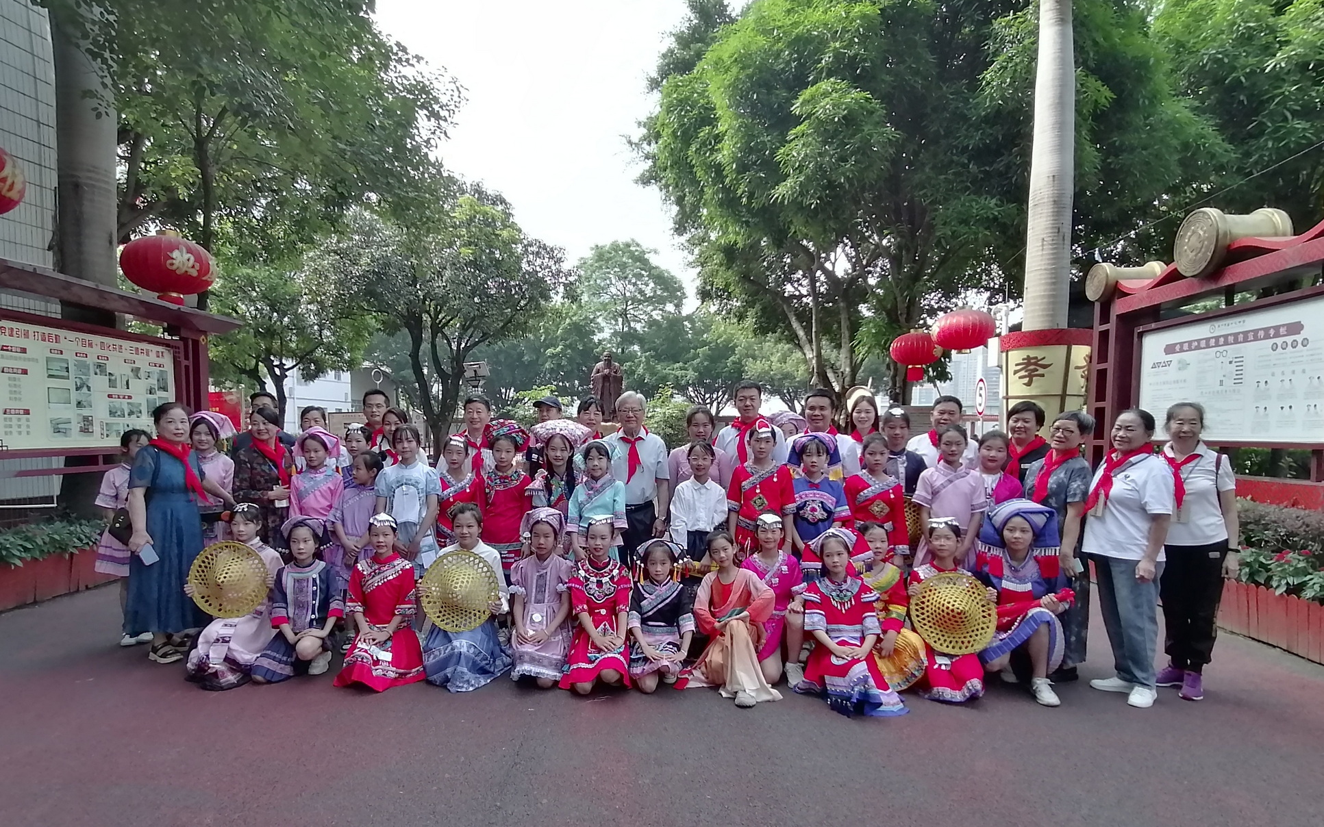 广西壮族自治区南宁市关工委举办“老少牵手·情暖童心”庆“六一”主题活动