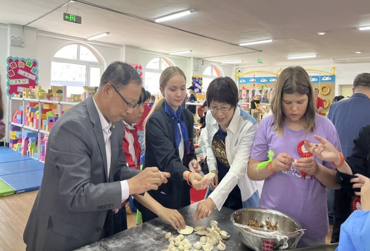 “六一”国际儿童节中俄青少年互访