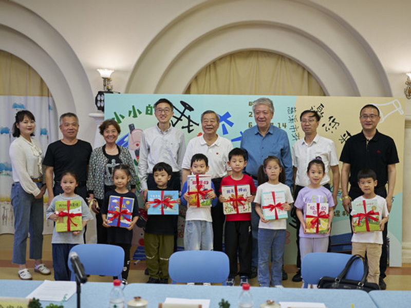 浙江省关工委主任徐宏俊一行到慈溪市调研关心下一代工作