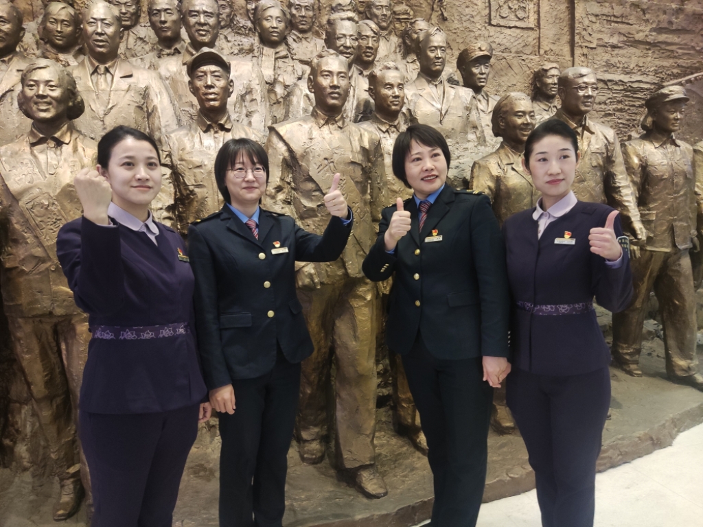 辽宁省沈阳客运段关工委以弘扬劳模精神为主要抓手为青工不断进步成长提供动力和源泉