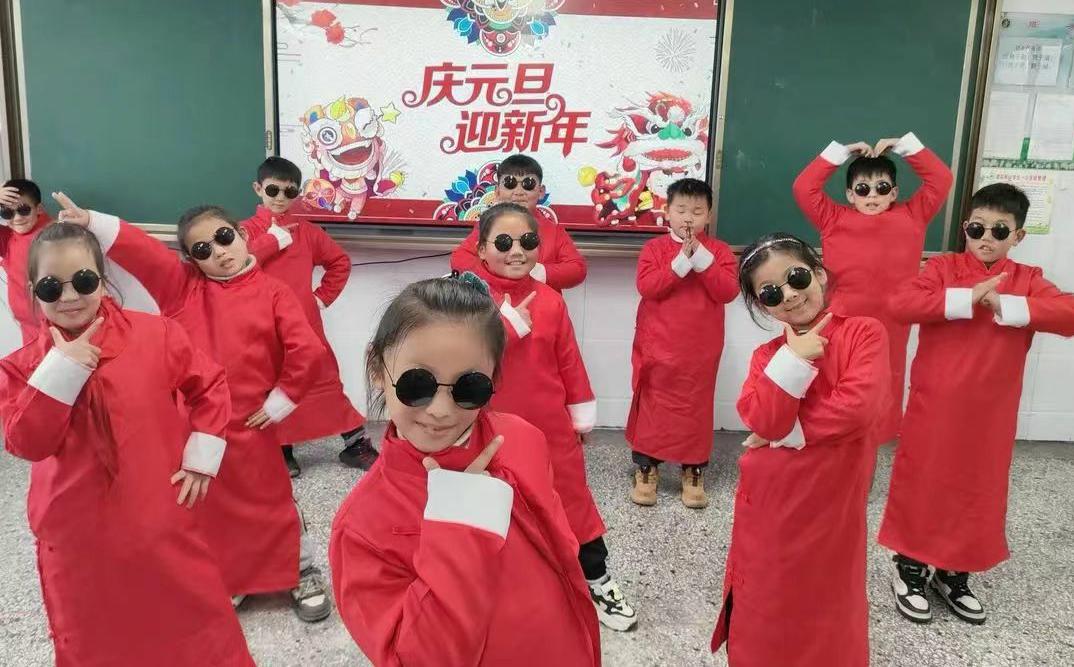 江苏省徐州市铜山区铜山街道关工委联合中小学举办喜迎元旦活动