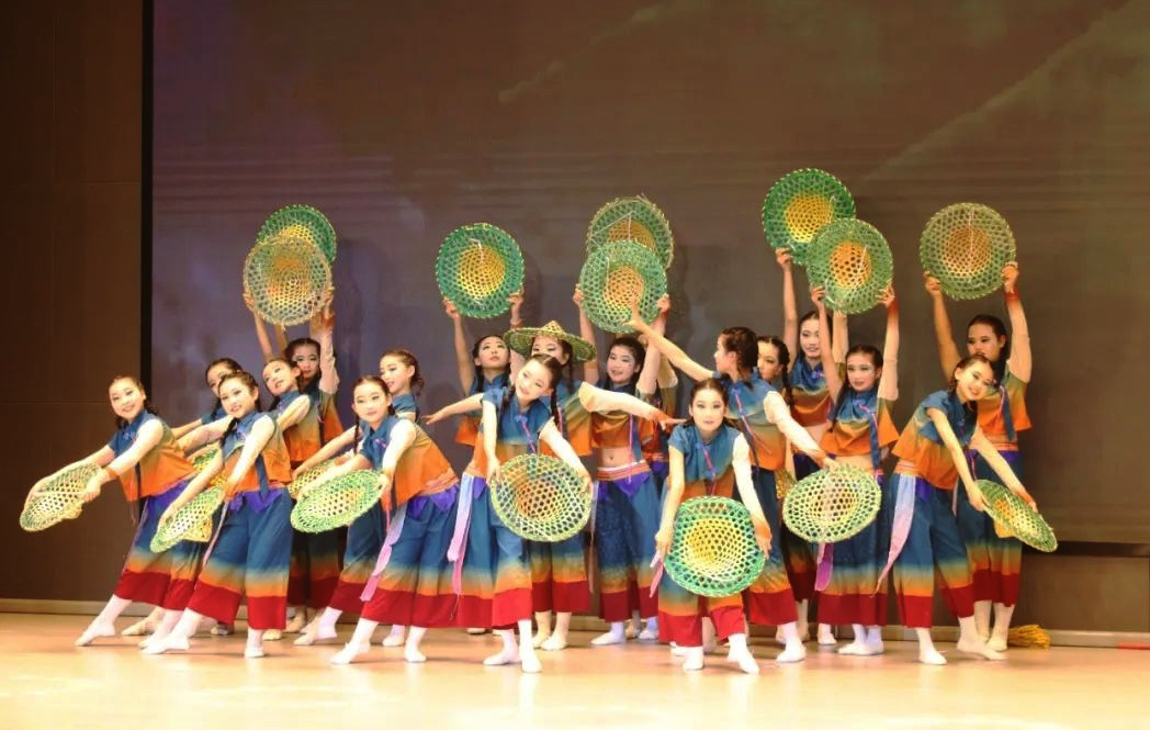 安徽省巢湖市夏阁镇中心小学关工委举办新年校园文化艺术节