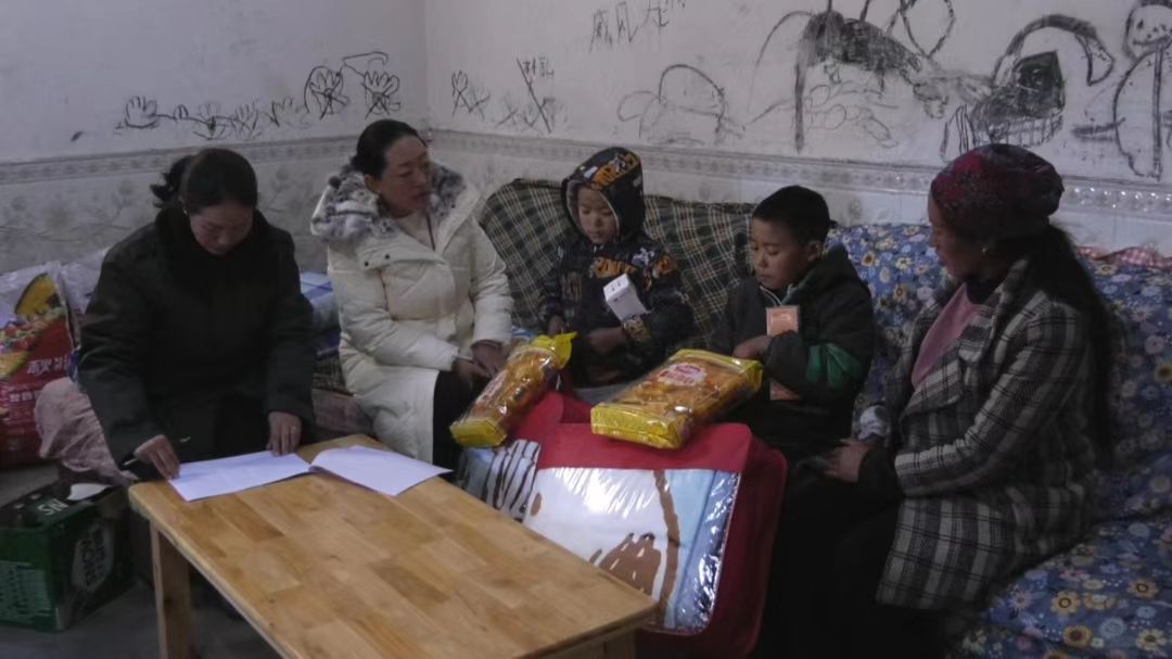 四川省凉山州甘洛县关工委：关爱困境儿童 温暖全覆盖