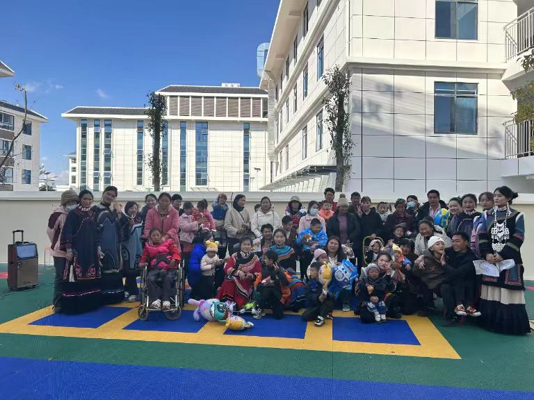 四川省凉山州盐源县开展“欢度彝族年，喜迎元旦”残疾儿童康教融合活动