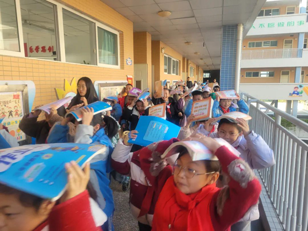 四川省宁南县朝阳小学关工委开展防震减灾应急疏散演练