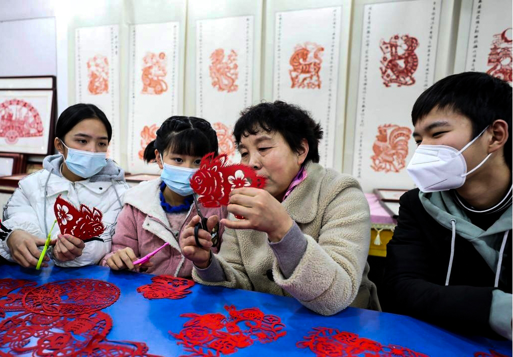 安徽省巢湖市夏阁镇关工委：非遗润童心 护苗贺新春