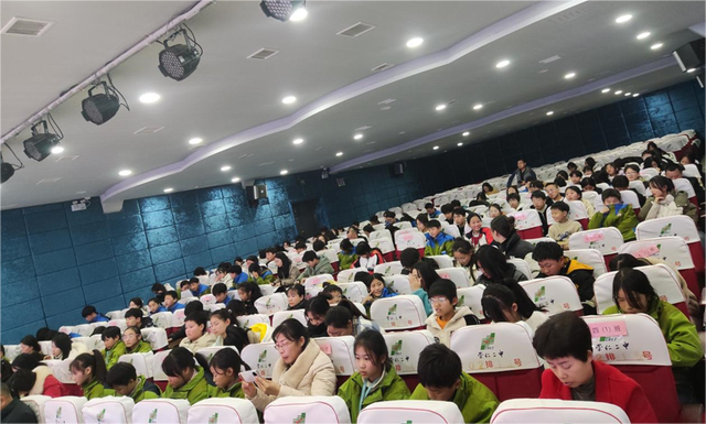 江西抚州崇仁：道南学校关工委举办“心理辅导员及心理委员专题培训会”