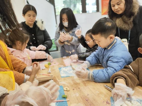 四川省成都市金牛区涧漕社区关工委开展小爱妈妈故事坊第七期活动