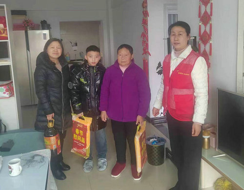 新春送关爱| 节前慰问送祝福 亲切关怀润心田 贵州省贵阳市乌当区节前走访慰问留守困境儿童