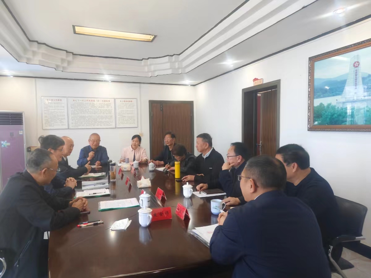 江西省赣州市关工委第一副主任刘建明一行深入于都县调研关心下一代工作