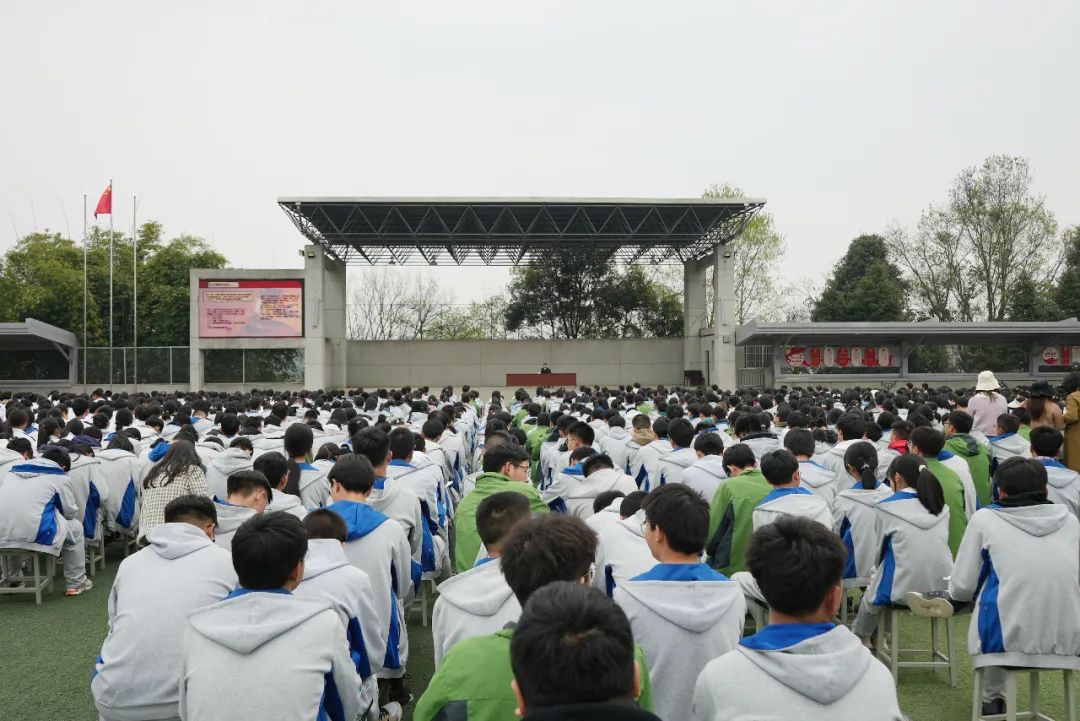 “蒙芽护未队”空降名中 千人互动直呼“精彩”