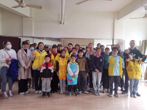 成都市金牛区洞子口社区关工委开展“学习雷锋精神，共建美好家园”志愿服务活动