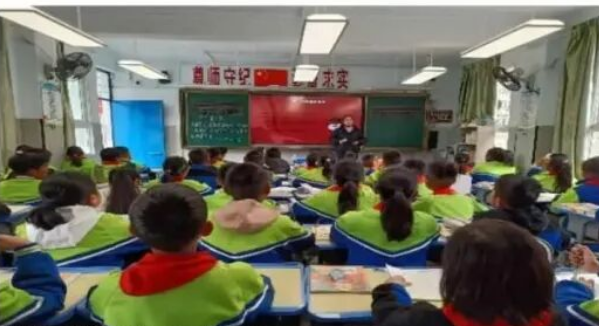 以安全为基 以清廉为魂——四川省凉山州喜德县城关小学关工委于3月2日扎实开展“开学第一课”主题教育