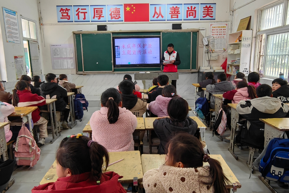 安徽省阜阳市阜南县于集乡关工委开展“‘未’爱同行，护航成长”主题“未成年人保护法”宣教进课堂活动