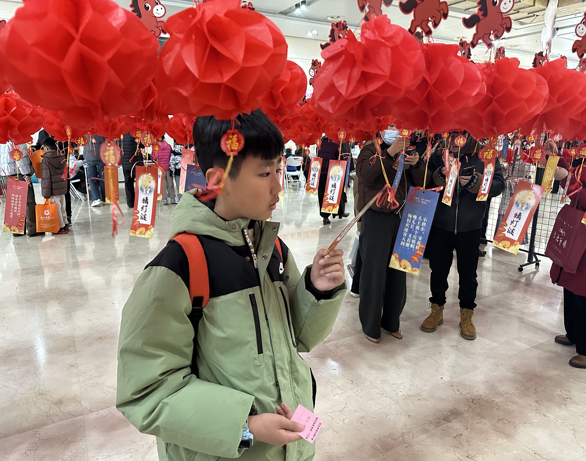 徐州经济技术开发区徐庄镇岳庄村关工委开展“灯谜映童心 欢乐闹元宵”