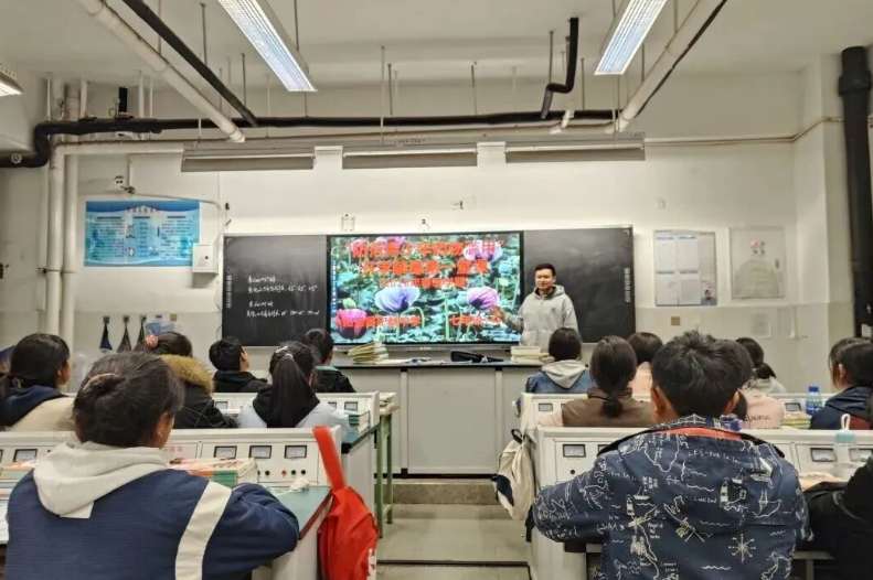 四川省凉山州昭觉县多部门联合开展“开学禁毒一堂课”主题教育活动