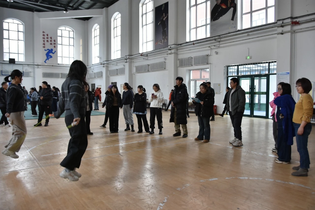 巾帼聚力，“绳”彩飞扬！——黑龙江省牡丹江市绥芬河市第一中学举办教师跳绳比赛