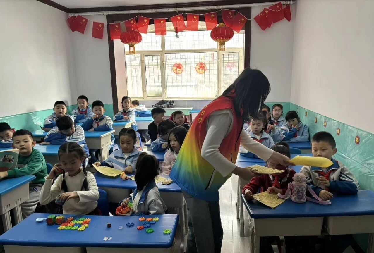 防火宣传不停步 筑牢春日“安全线”——黑龙江省牡丹江市绥芬河市山城社区党委、关工委开展森林防火宣传活动