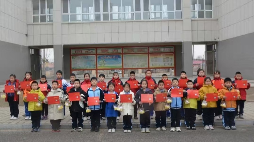 缤纷寒假结硕果 五育并举育新人——内蒙古自治区赤峰市翁牛特旗乌丹实验小学关工委表彰学生寒假实践教育活动