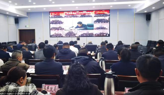 四川省凉山州布拖县召开全县艾滋病等重大传染病防治工作调度会