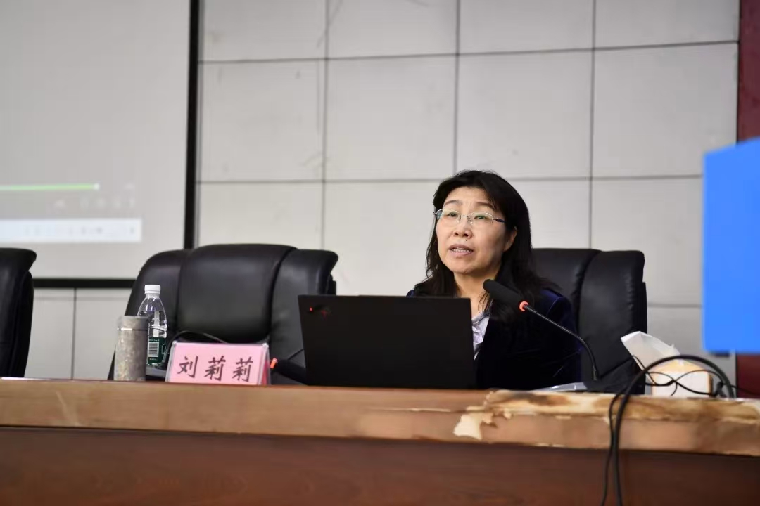 华东师范大学教授刘莉莉走进四川省凉山州甘洛中学校开展专题讲座