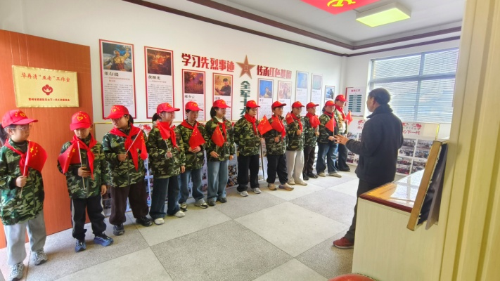 江苏省无锡市武进区湟里镇东安村、社区关工委开展“聆听榜样故事 汲取奋进力量”教育活动