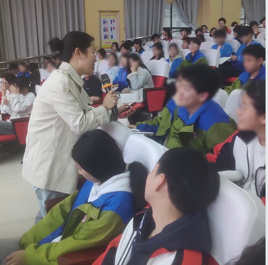 暖心同行 守护成长——江西省抚州市崇仁县：举办心理委员专题培训