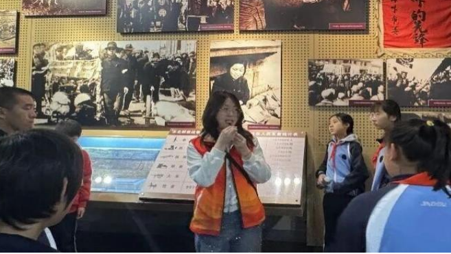 辽宁省锦州市凌海市右卫镇义务教育学校关工委组织学生赴辽沈战役纪念馆开展“缅怀革命先烈 传承红色基因”参观祭扫活动