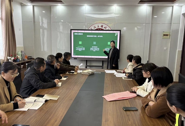 书香润教坛，分享促成长——江苏省徐州市铜山区汉王镇北望小学关工委开展教师读书分享活动