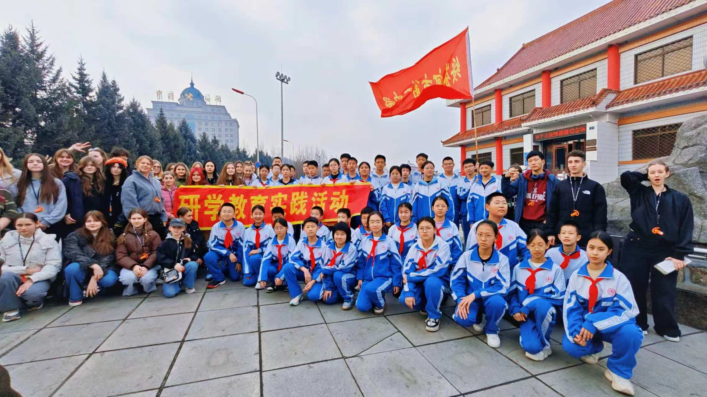 黑龙江省牡丹江市绥芬河市第一中学举办“网络中国节·清明—— 中俄青少年共同祭扫和平天使”主题活动