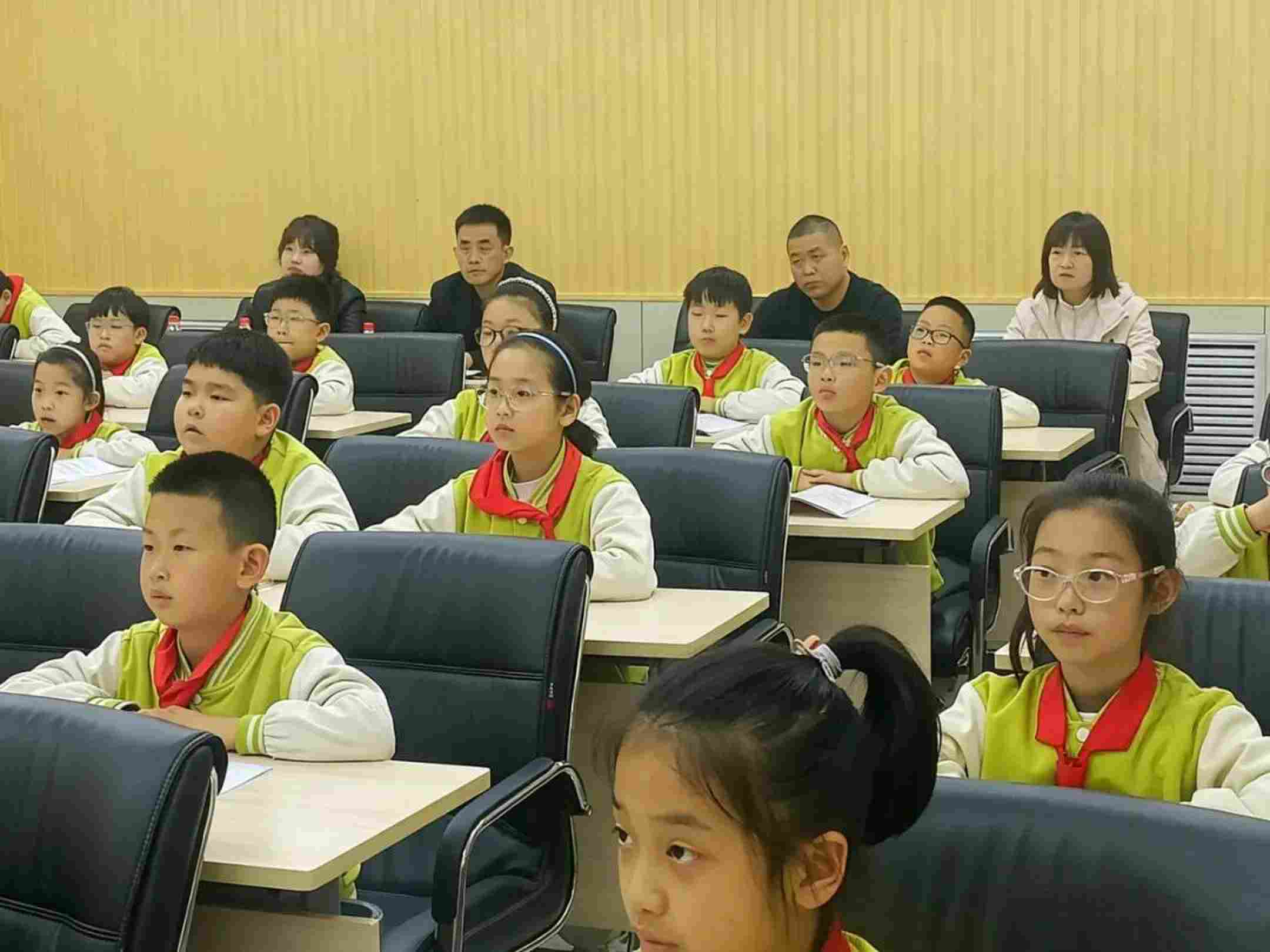 以研促教 以美育人——黑龙江省牡丹江市教育教学研究院莅临长安小学进行教研指导