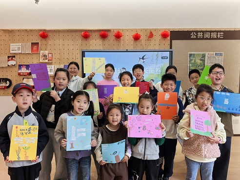 江苏省无锡市惠山区玉祁街道民主村关工委：童演春日诗 共绘长卷画