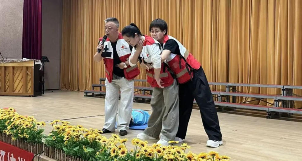 江西省抚州市崇仁县：红十字会防溺水培训进校园